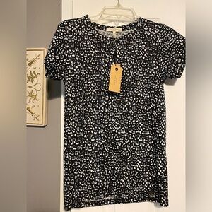 New with tags! Women’s Rag & Bone All Over Leopard Tee